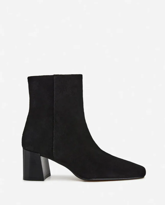 Cay Suede Black